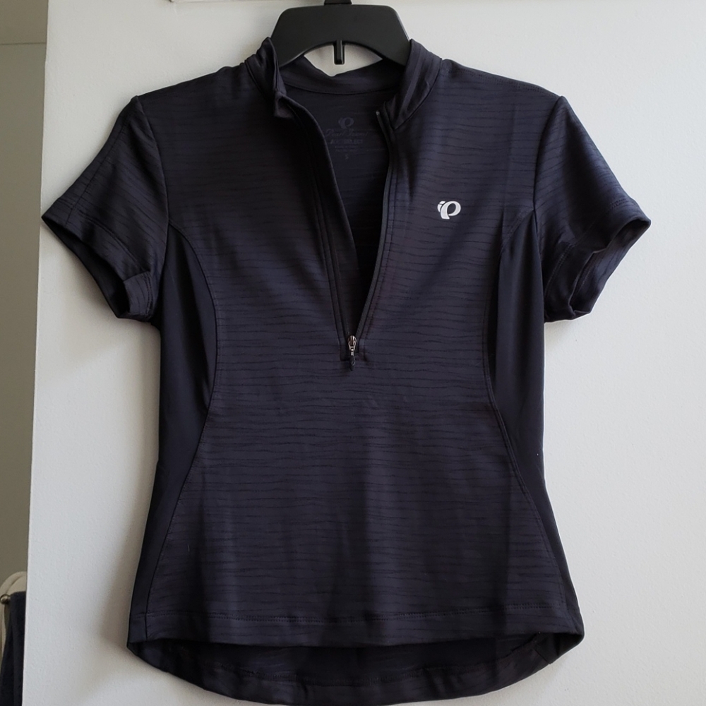 Pearl Izumi small top